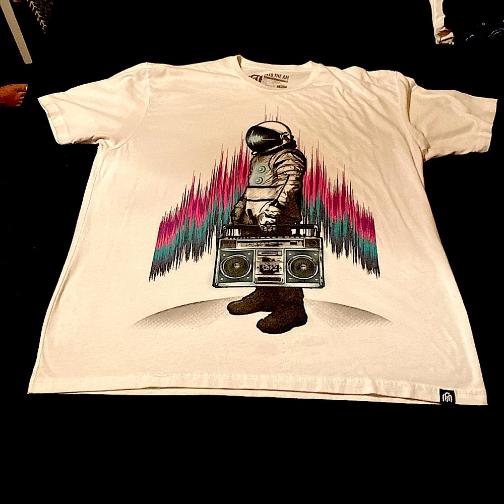 Men’s tee shirt